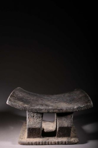 Baoulé stool 