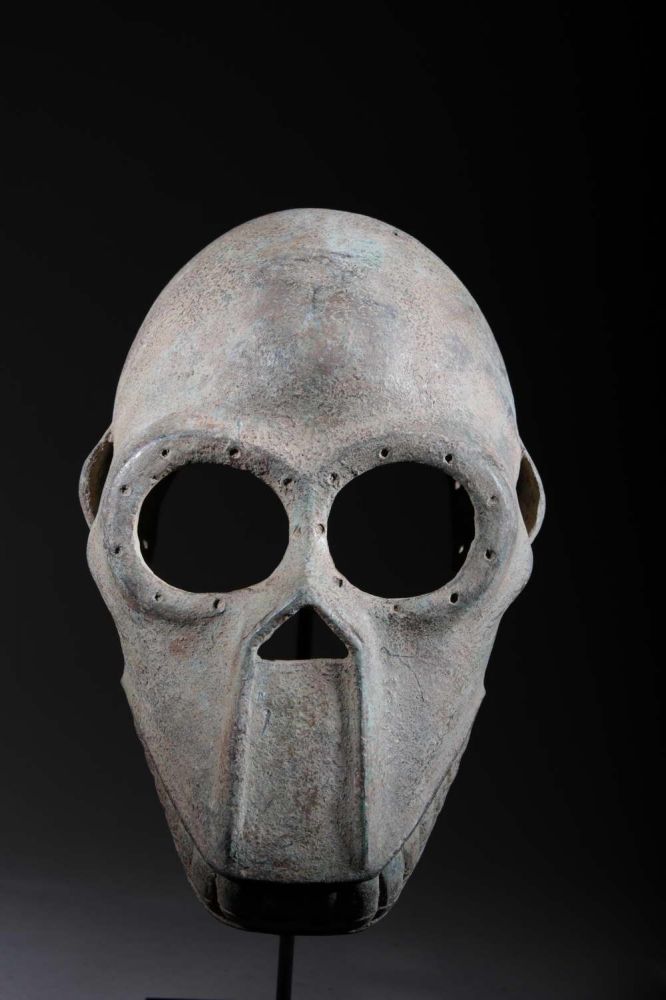 bronze Tiv skeleton head 