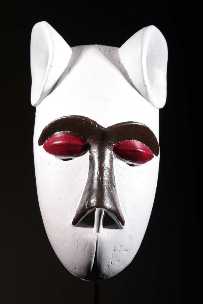 Withe Baoule mask 