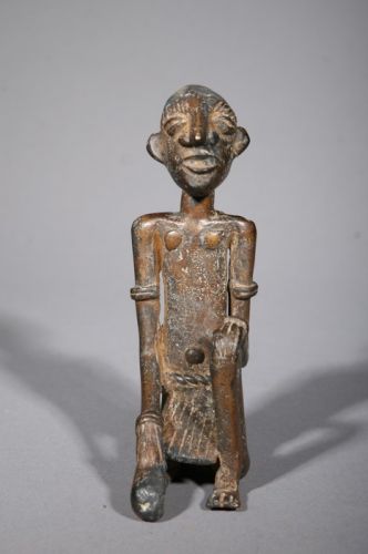 Personnage en bronze Dogon 