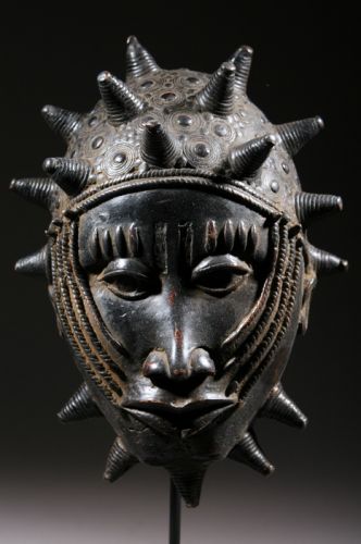 Masque en bronze royaume d'Ifé 