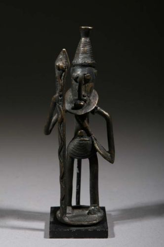 Personnage en bronze Dogon 