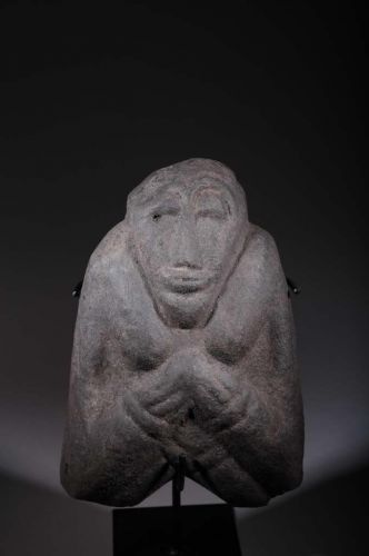 Lobi stone idol 