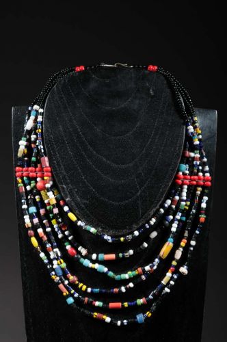 Collier tribal perles 