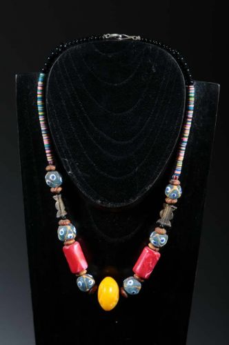 Collier ethnique coffi et perles, pate de verre et bronze 