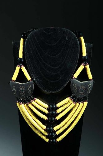 ethnic necklace 