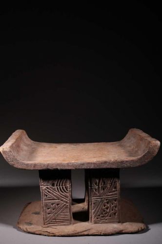 Baoulé stool 