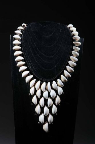 ethnic necklace 