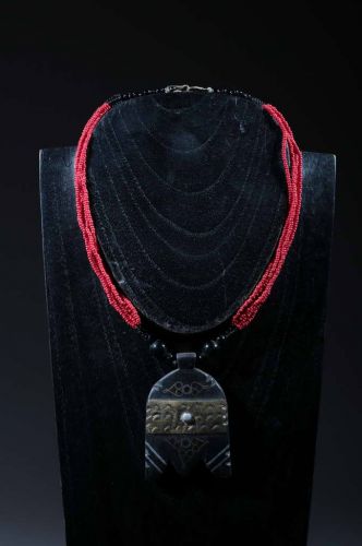 Ethnic necklace sticks in ebony 