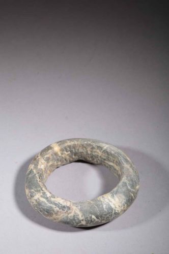 Old stone bracelet of Niger 