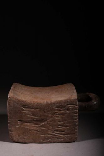 Small Baoulé stool 