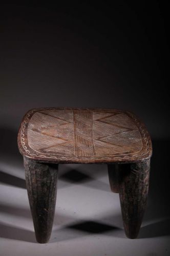 Nupé stool 