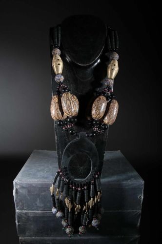 Collier tribal ébène 