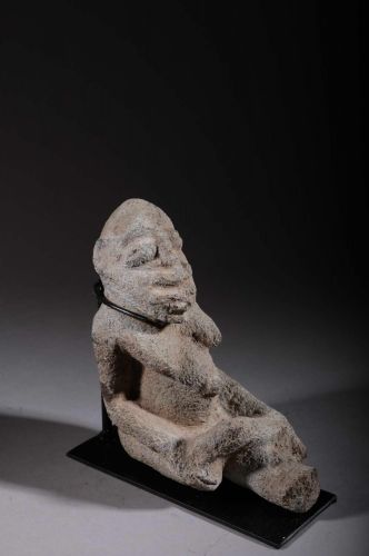 Lobi stone idol 