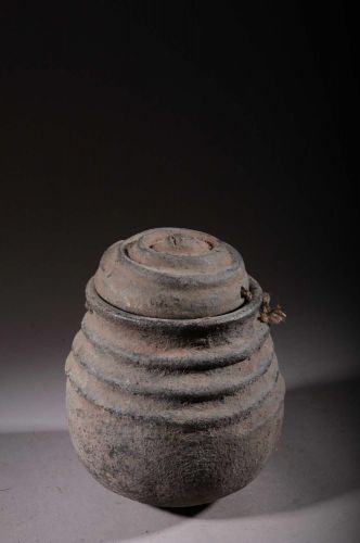 Baoulé terracotta divination box 