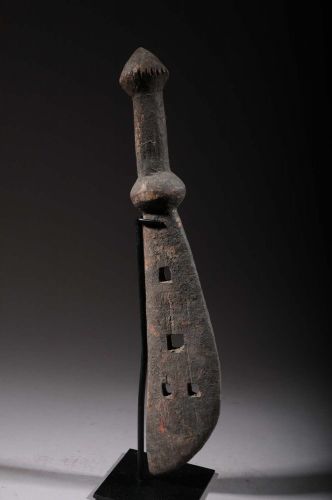 Baoulé wood knife of ceremony 