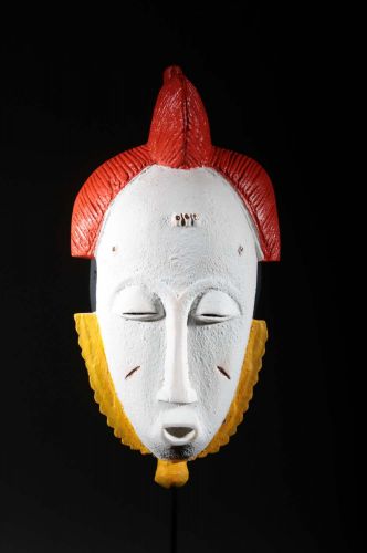 withe Baoulé mask 