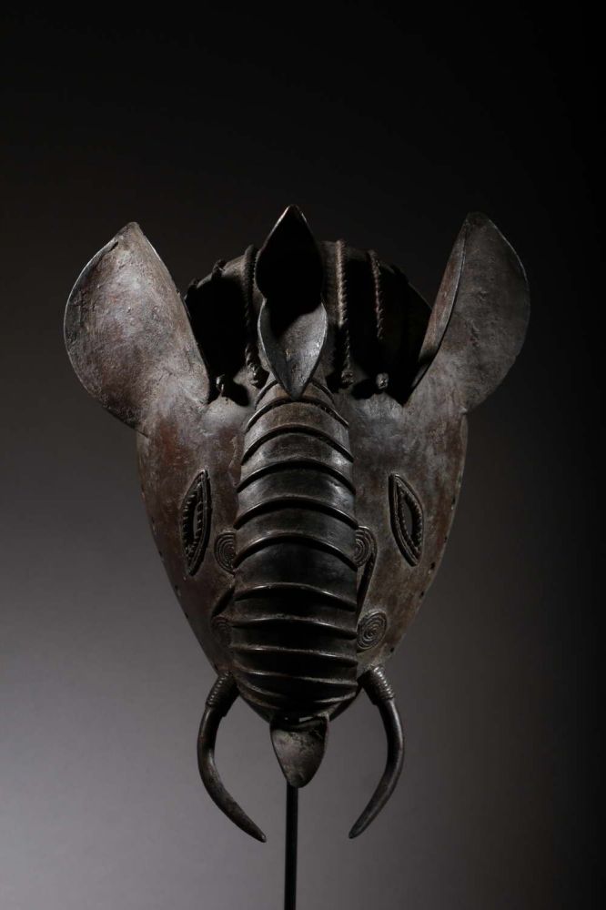 Masque Baoulé de forgeron en bronze 