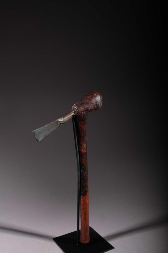 Tchokwe axe 