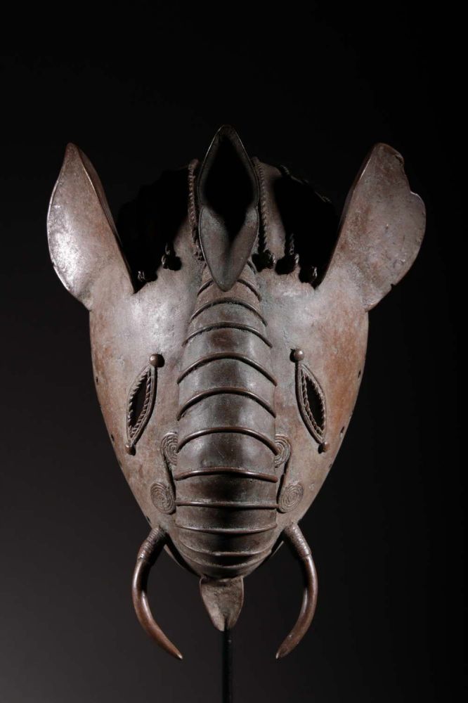 Masque Baoulé de forgeron en bronze 