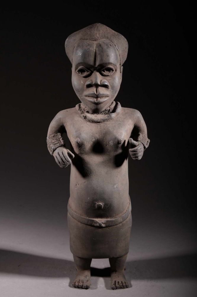 Personnage en bronze du royaume d'Ifé 