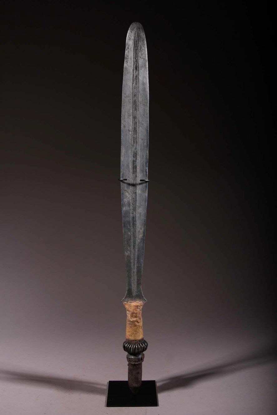 Yaka knife 