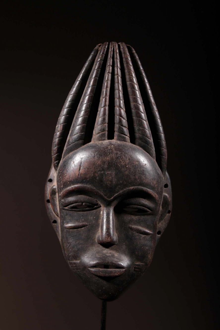 Baoulé mask of family 