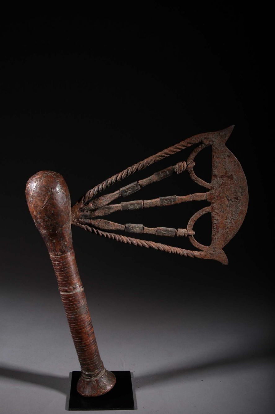 Mangbetu axe 