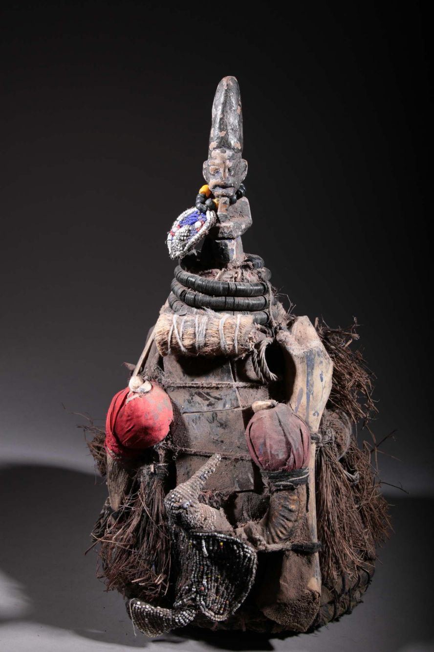 Yoruba voodoo idol 