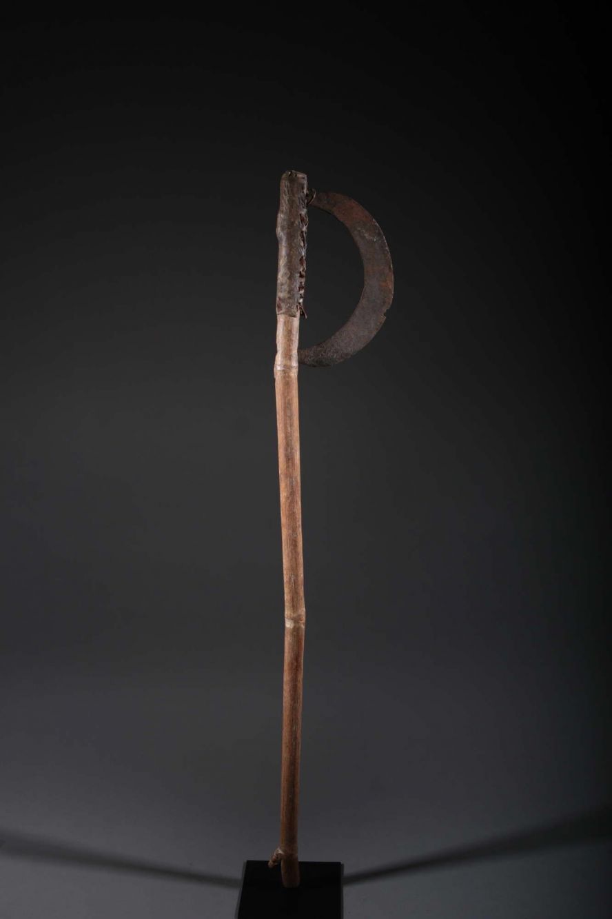 Mossi war axe 