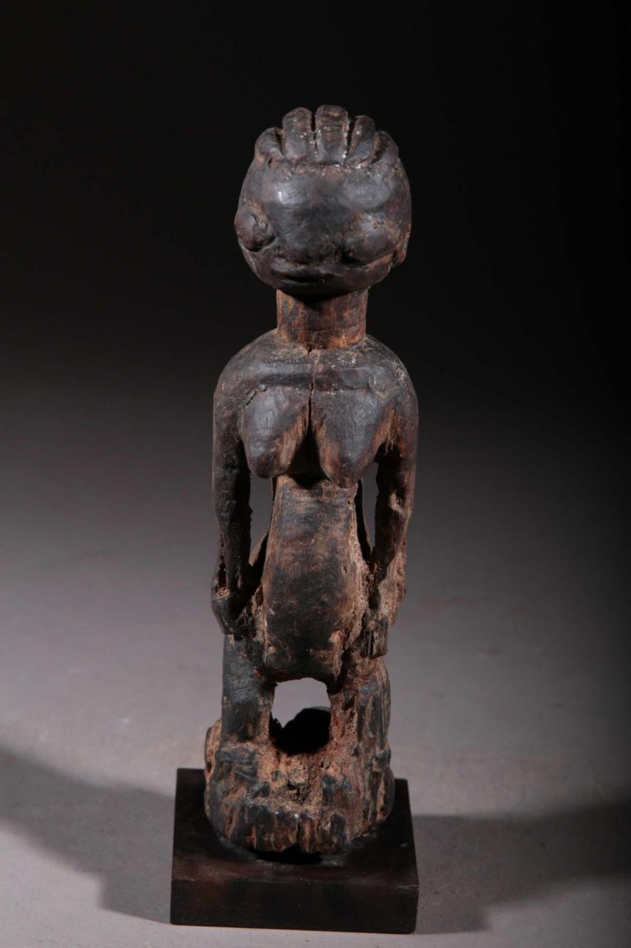 Yoruba voodoo altar idol 