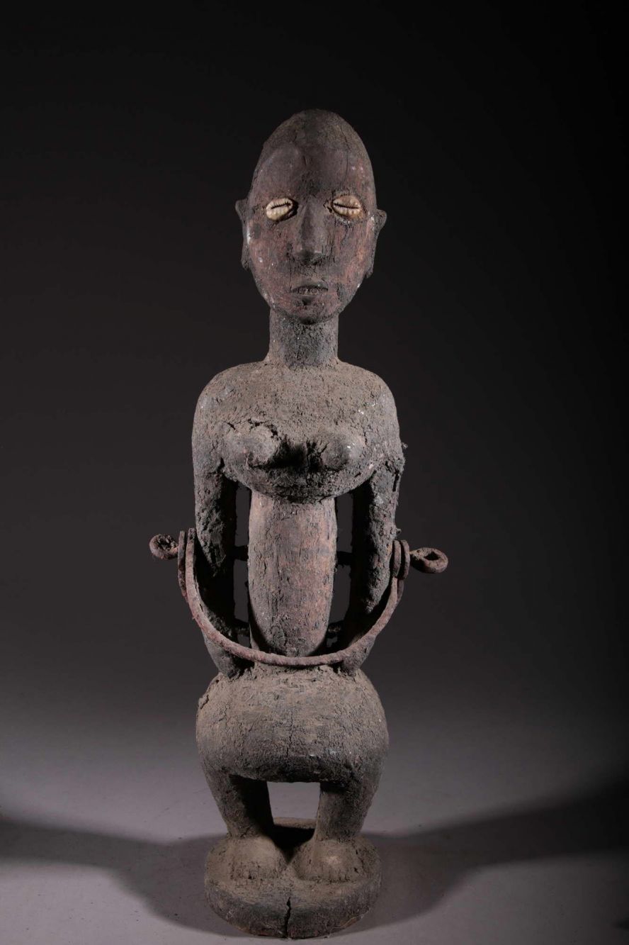 Adja Voodoo statue 