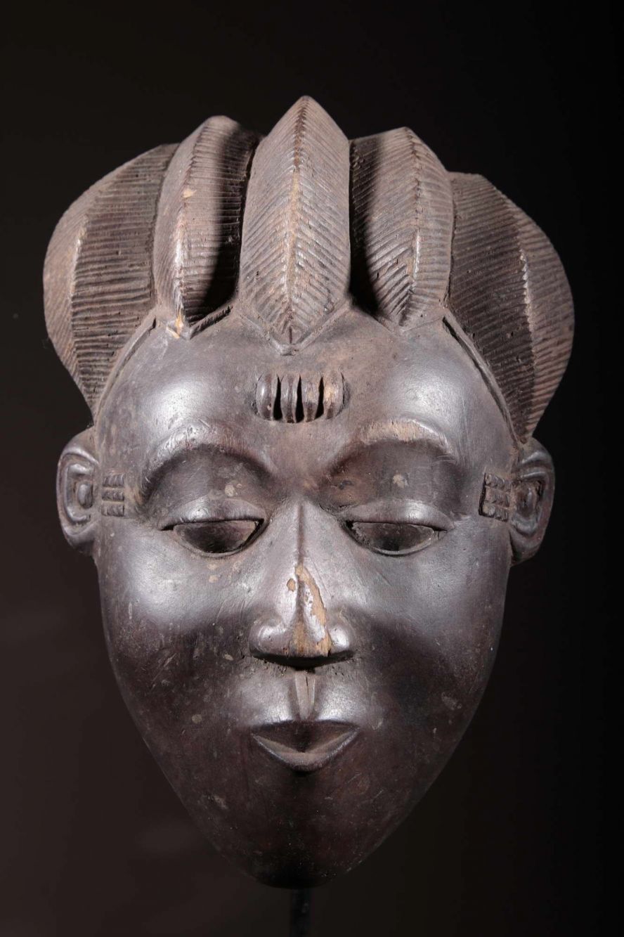 Baoulé mask of family 