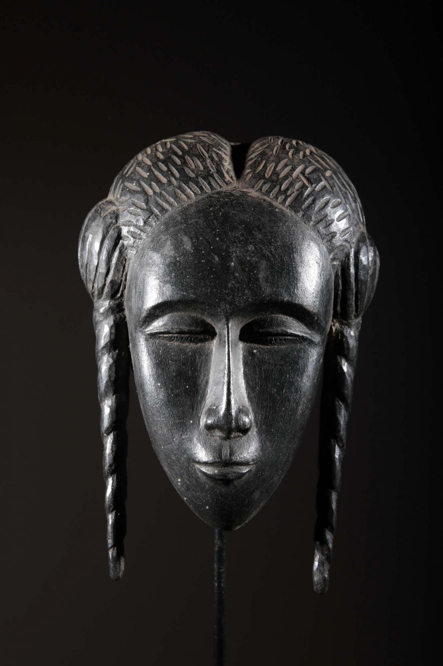 Baoulé mask of family 