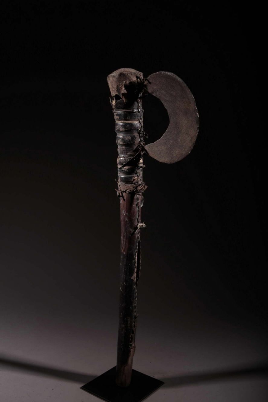 Mossi war axe 