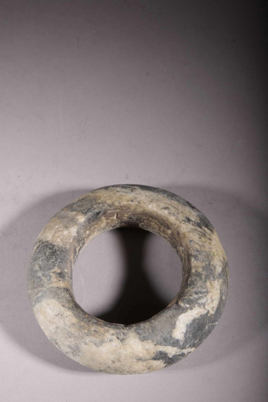 Old stone bracelet of Niger 