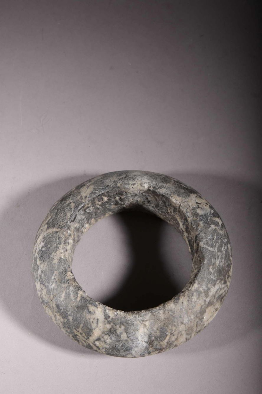 Old stone bracelet of Niger 