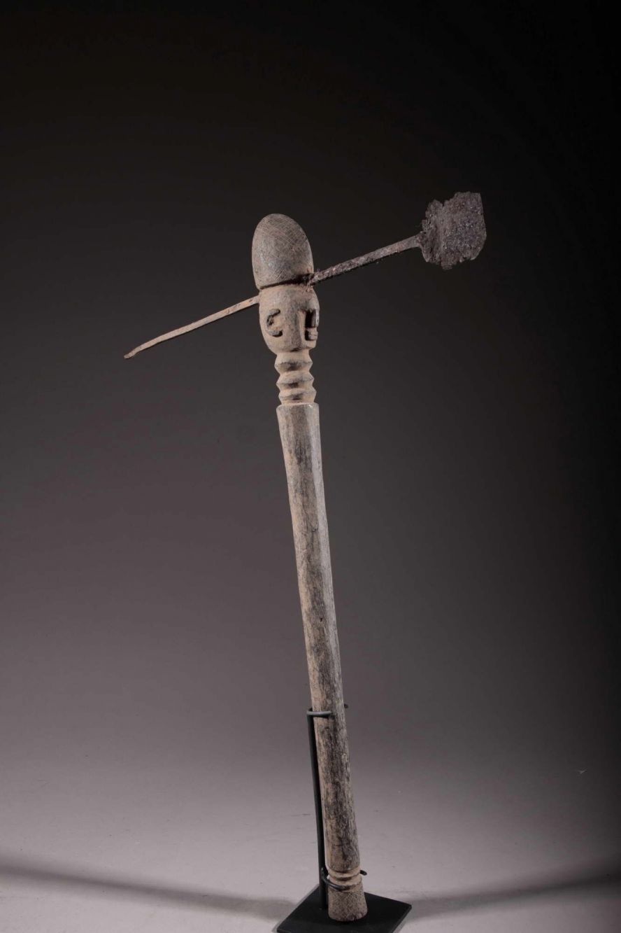 Mossi war axe 