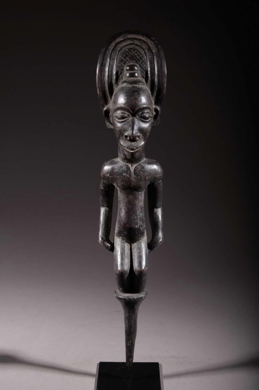 Kongo Yombe statue 