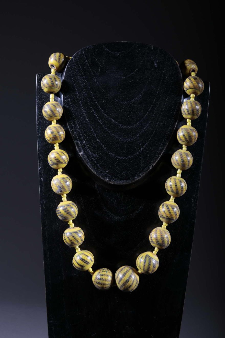 Ethnic necklace made of Kapélé terracotta beads 