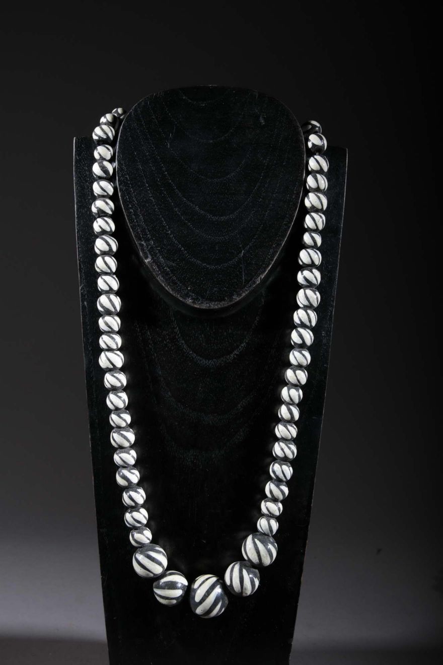 Ethnic necklace made of Kapélé terracotta beads 