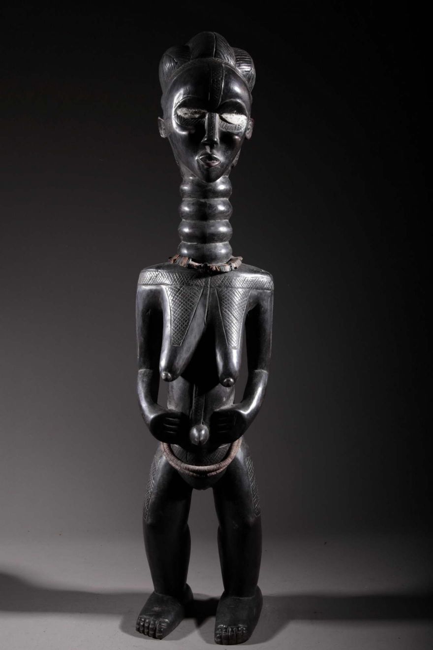 Dan Bassa  statue 